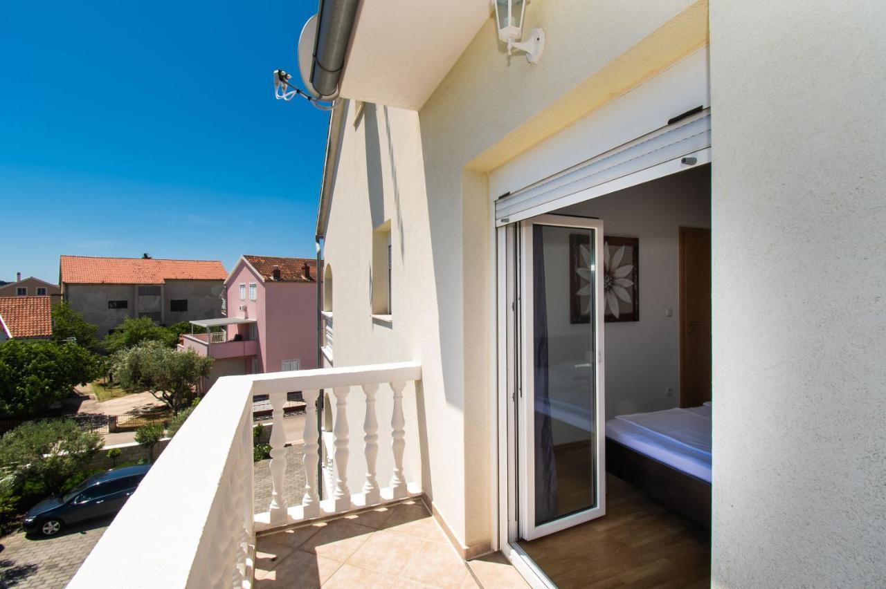 Apartments Kendes Vodice Exterior photo