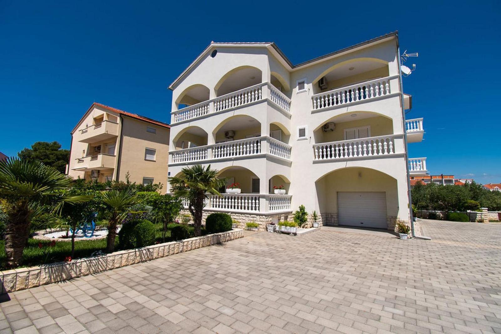 Apartments Kendes Vodice Exterior photo