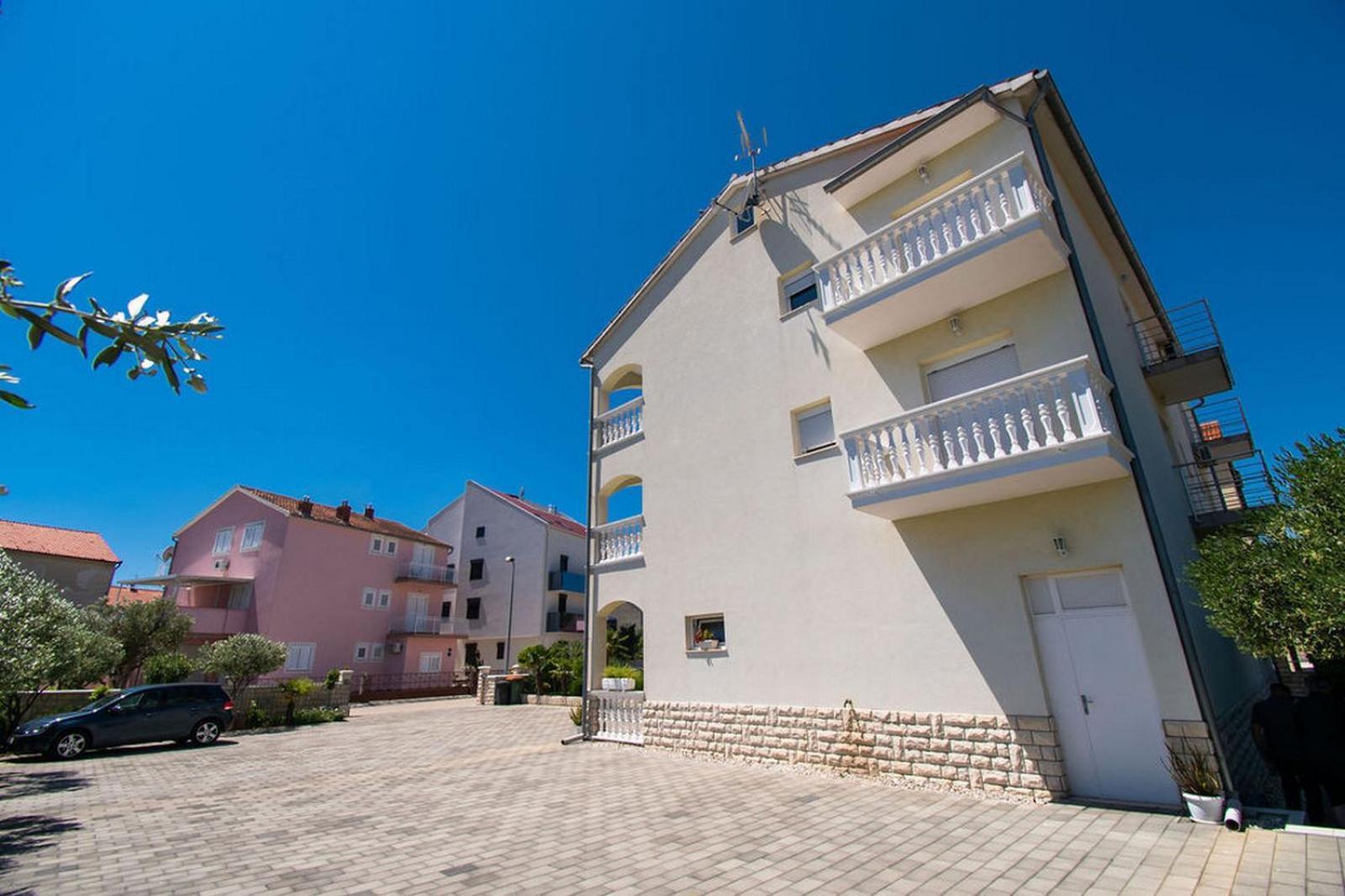 Apartments Kendes Vodice Exterior photo